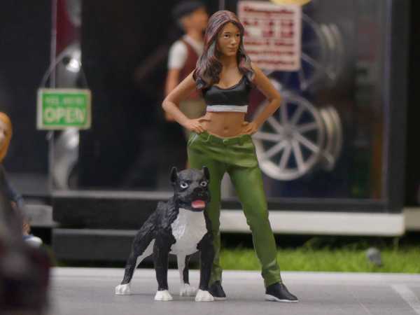1:18 Tina Figur